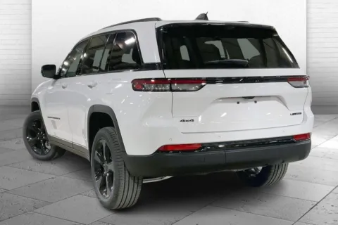 Another view of 2025 Jeep Grand Cherokee Limited for sale in Kansas City, MO at Cable Dahmer Chrysler Dodge Jeep Ram of Kansas City