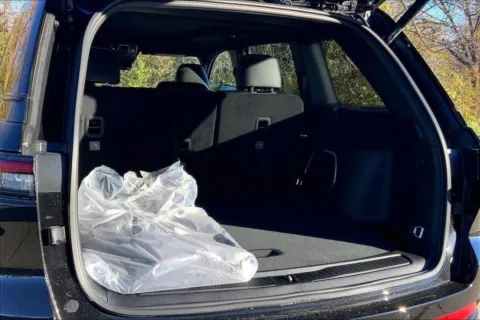 More photos of 2025 Jeep Grand Cherokee Limited at Cable Dahmer Chrysler Dodge Jeep Ram of Kansas City, MO