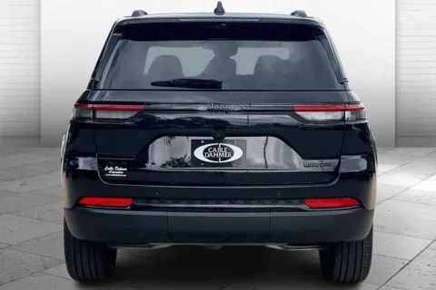 More photos of 2025 Jeep Grand Cherokee Limited at Cable Dahmer Chrysler Dodge Jeep Ram of Kansas City, MO