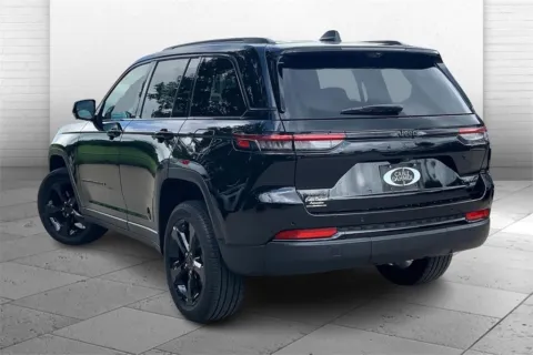 Another view of 2025 Jeep Grand Cherokee Limited for sale in Kansas City, MO at Cable Dahmer Chrysler Dodge Jeep Ram of Kansas City