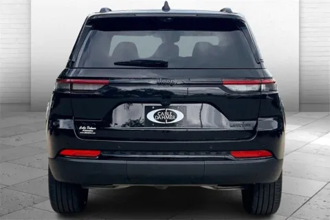 More photos of 2025 Jeep Grand Cherokee Limited at Cable Dahmer Chrysler Dodge Jeep Ram of Kansas City, MO