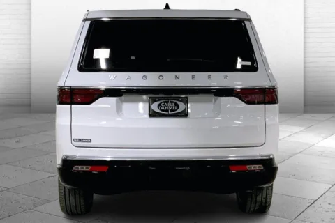 More photos of 2025 Jeep Wagoneer L Series III at Cable Dahmer Chrysler Dodge Jeep Ram of Kansas City, MO