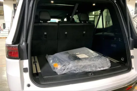 More photos of 2025 Jeep Wagoneer L Series III at Cable Dahmer Chrysler Dodge Jeep Ram of Kansas City, MO