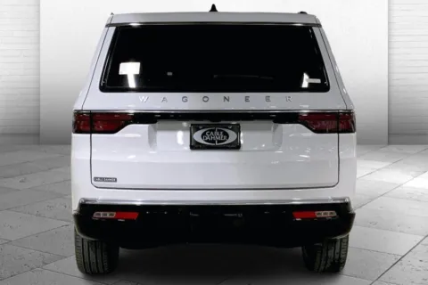 More photos of 2025 Jeep Wagoneer L Series III at Cable Dahmer Chrysler Dodge Jeep Ram of Kansas City, MO