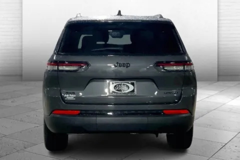 More photos of 2025 Jeep Grand Cherokee L Limited at Cable Dahmer Chrysler Dodge Jeep Ram of Kansas City, MO