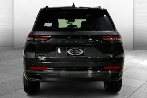 More photos of 2025 Jeep Grand Cherokee Summit Reserve at Cable Dahmer Chrysler Dodge Jeep Ram of Kansas City, MO