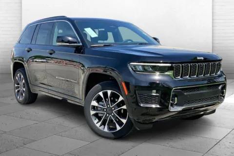 Black 2025 Jeep Grand Cherokee GRAND CHEROKEE OVERLAND 4X4 for sale in Kansas City, MO