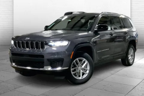 Photos of 2025 Jeep Grand Cherokee GRAND CHEROKEE L LAREDO X 4X4 for sale in Kansas City, MO at Cable Dahmer Chrysler Dodge Jeep Ram of Kansas City