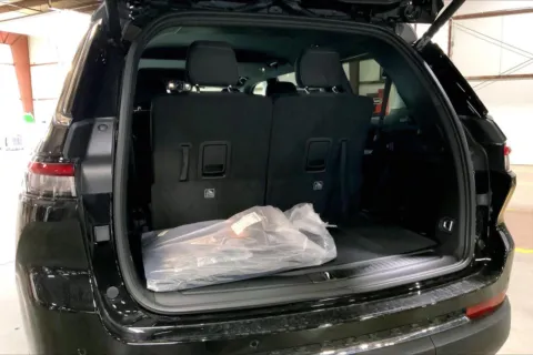 More photos of 2025 Jeep Grand Cherokee GRAND CHEROKEE L LAREDO X 4X4 at Cable Dahmer Chrysler Dodge Jeep Ram of Kansas City, MO