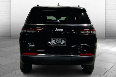 More photos of 2025 Jeep Grand Cherokee L Laredo X at Cable Dahmer Chrysler Dodge Jeep Ram of Kansas City, MO