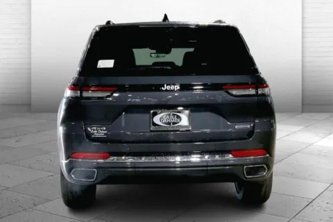 More photos of 2025 Jeep Grand Cherokee Overland at Cable Dahmer Chrysler Dodge Jeep Ram of Kansas City, MO