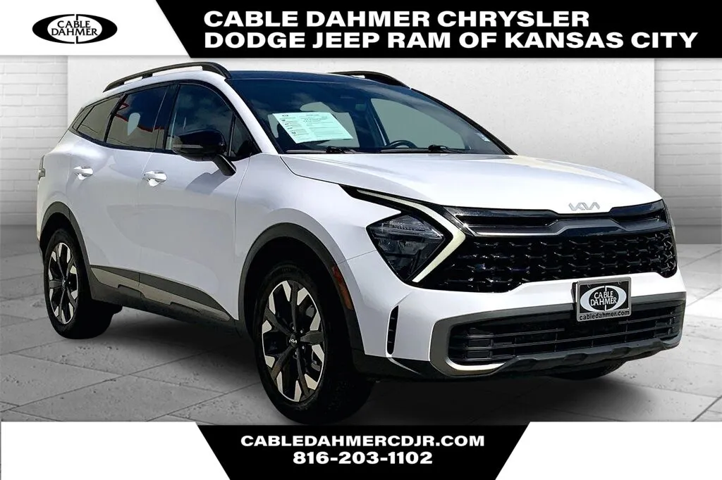 White 2023 Kia Sportage X-Line for sale in Kansas City, MO