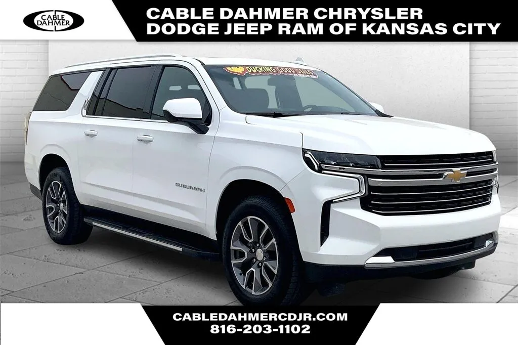 White 2021 Chevrolet Suburban LT for sale in Kansas City, MO