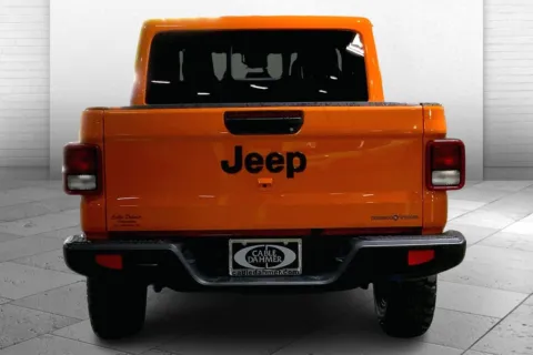 More photos of 2025 Jeep Gladiator High Tide at Cable Dahmer Chrysler Dodge Jeep Ram of Kansas City, MO