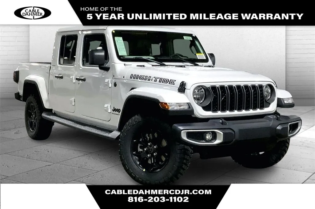 White 2025 Jeep Gladiator for sale in Kansas City, MO