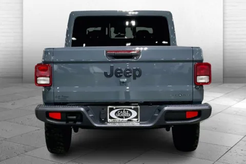 More photos of 2025 Jeep Gladiator High Tide at Cable Dahmer Chrysler Dodge Jeep Ram of Kansas City, MO