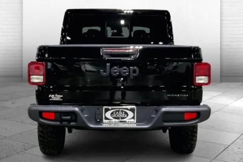 More photos of 2025 Jeep Gladiator High Tide at Cable Dahmer Chrysler Dodge Jeep Ram of Kansas City, MO