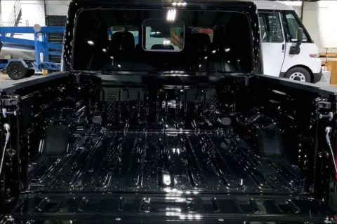 More photos of 2025 Jeep Gladiator High Tide at Cable Dahmer Chrysler Dodge Jeep Ram of Kansas City, MO