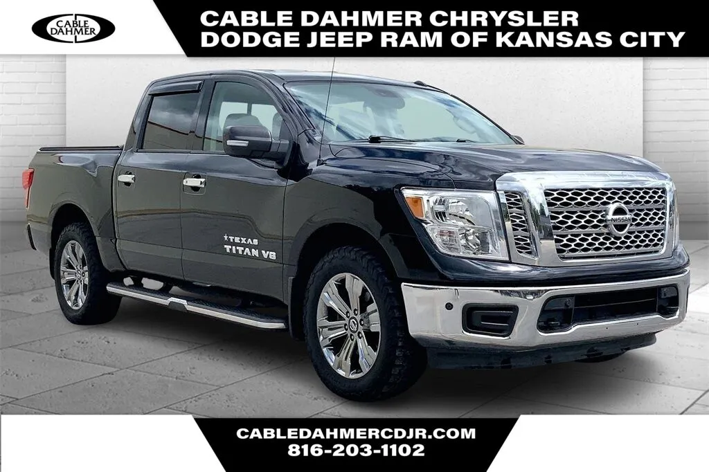 Black 2019 Nissan Titan SV for sale in Kansas City, MO