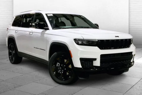 White 2025 Jeep Grand Cherokee GRAND CHEROKEE L ALTITUDE X 4X4 for sale in Kansas City, MO
