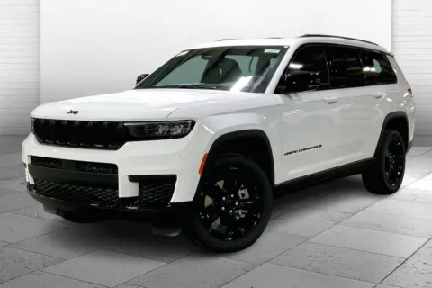 Photos of 2025 Jeep Grand Cherokee GRAND CHEROKEE L ALTITUDE X 4X4 for sale in Kansas City, MO at Cable Dahmer Chrysler Dodge Jeep Ram of Kansas City