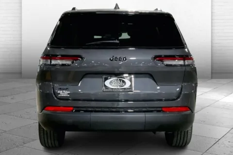 More photos of 2025 Jeep Grand Cherokee L Altitude X at Cable Dahmer Chrysler Dodge Jeep Ram of Kansas City, MO
