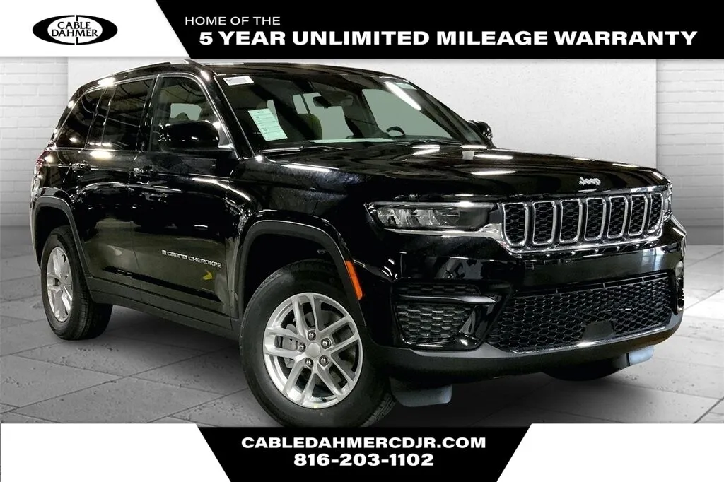 Black 2025 Jeep Grand Cherokee for sale in Kansas City, MO