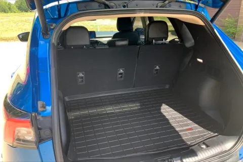 More photos of 2020 Ford Escape Titanium at Cable Dahmer Chrysler Dodge Jeep Ram of Kansas City, MO
