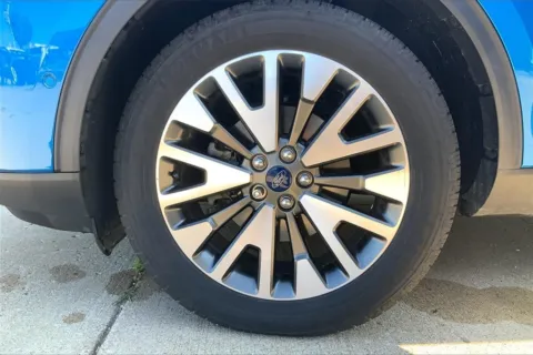 More photos of 2020 Ford Escape Titanium at Cable Dahmer Chrysler Dodge Jeep Ram of Kansas City, MO