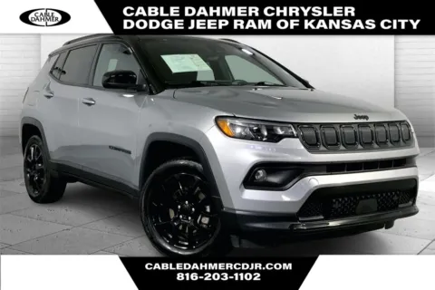 Silver 2022 Jeep Compass Altitude for sale in Kansas City, MO