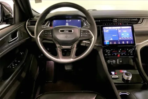 More photos of 2024 Jeep Grand Cherokee Limited at Cable Dahmer Chrysler Dodge Jeep Ram of Kansas City, MO