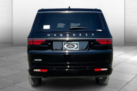 More photos of 2025 Jeep Wagoneer L Series II Limited at Cable Dahmer Chrysler Dodge Jeep Ram of Kansas City, MO