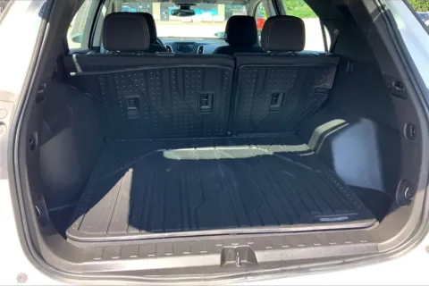 More photos of 2022 Chevrolet Equinox LS at Cable Dahmer Chrysler Dodge Jeep Ram of Kansas City, MO