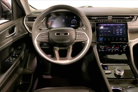 More photos of 2024 Jeep Grand Cherokee Limited at Cable Dahmer Chrysler Dodge Jeep Ram of Kansas City, MO