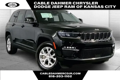 Black 2024 Jeep Grand Cherokee Limited for sale in Kansas City, MO