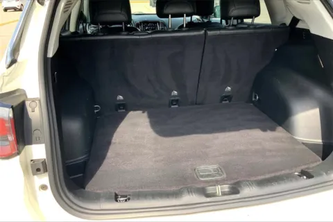 More photos of 2020 Jeep Compass Limited at Cable Dahmer Chrysler Dodge Jeep Ram of Kansas City, MO