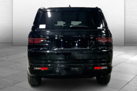 More photos of 2025 Jeep Wagoneer WAGONEER OVERLAND 4X4 at Cable Dahmer Chrysler Dodge Jeep Ram of Kansas City, MO