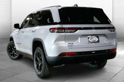 Another view of 2025 Jeep Grand Cherokee Altitude X for sale in Kansas City, MO at Cable Dahmer Chrysler Dodge Jeep Ram of Kansas City