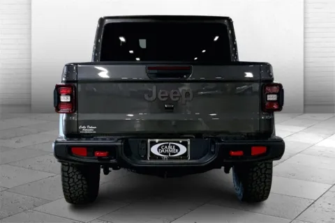 More photos of 2025 Jeep Gladiator Rubicon at Cable Dahmer Chrysler Dodge Jeep Ram of Kansas City, MO