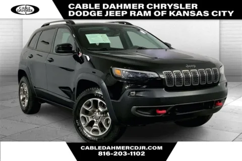 Black 2022 Jeep Cherokee Trailhawk for sale in Kansas City, MO