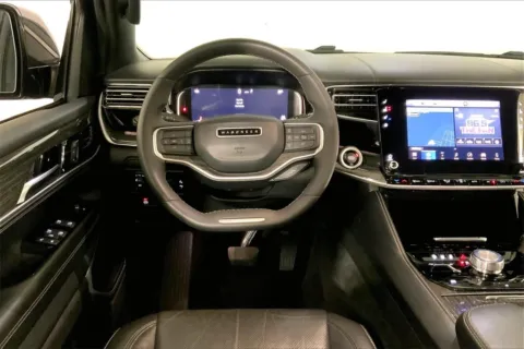 More photos of 2022 Jeep Wagoneer Series III at Cable Dahmer Chrysler Dodge Jeep Ram of Kansas City, MO