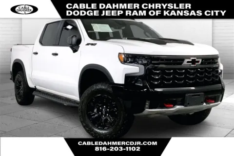 White 2023 Chevrolet Silverado 1500 ZR2 for sale in Kansas City, MO