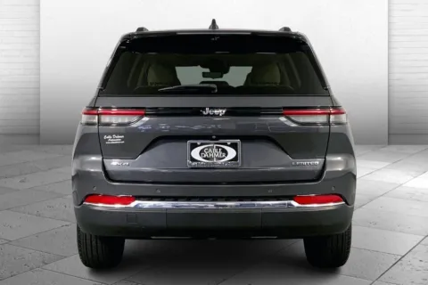 Another view of 2022 Jeep Grand Cherokee Limited for sale in Kansas City, MO at Cable Dahmer Chrysler Dodge Jeep Ram of Kansas City