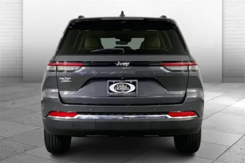 Another view of 2022 Jeep Grand Cherokee Limited for sale in Kansas City, MO at Cable Dahmer Chrysler Dodge Jeep Ram of Kansas City