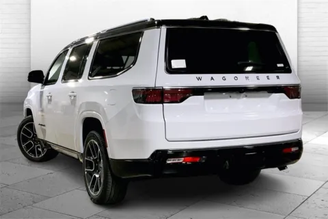 Another view of 2025 Jeep Wagoneer L Series III for sale in Kansas City, MO at Cable Dahmer Chrysler Dodge Jeep Ram of Kansas City