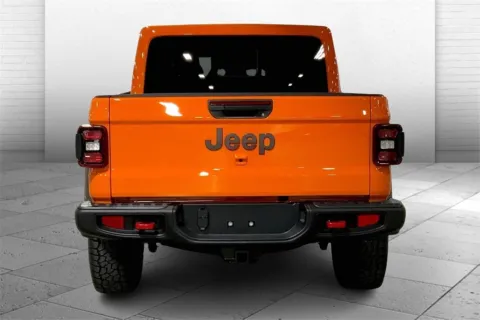 More photos of 2025 Jeep Gladiator Rubicon at Cable Dahmer Chrysler Dodge Jeep Ram of Kansas City, MO