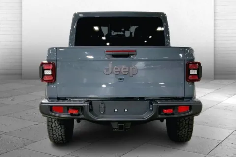More photos of 2025 Jeep Gladiator Rubicon at Cable Dahmer Chrysler Dodge Jeep Ram of Kansas City, MO