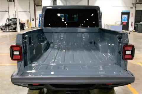 More photos of 2025 Jeep Gladiator Rubicon at Cable Dahmer Chrysler Dodge Jeep Ram of Kansas City, MO