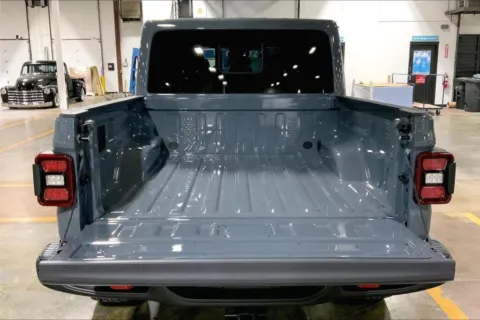 More photos of 2025 Jeep Gladiator Rubicon at Cable Dahmer Chrysler Dodge Jeep Ram of Kansas City, MO