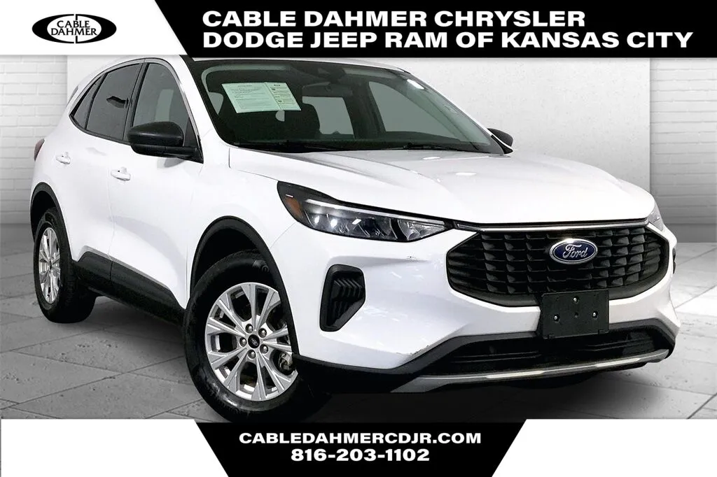 White 2023 Ford Escape Active for sale in Kansas City, MO